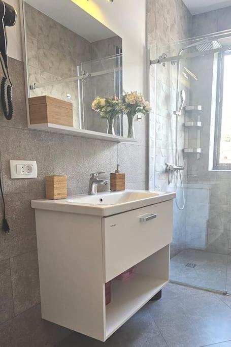 Modern Top Floor Sea View 3Br With Pools, Spa & Fitness Bečići المظهر الخارجي الصورة