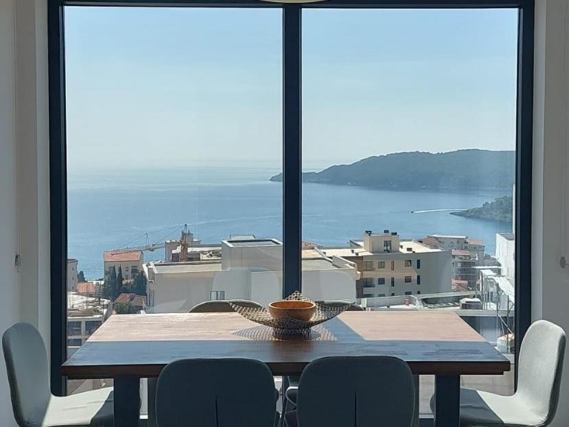 Modern Top Floor Sea View 3Br With Pools, Spa & Fitness Bečići الغرفة الصورة