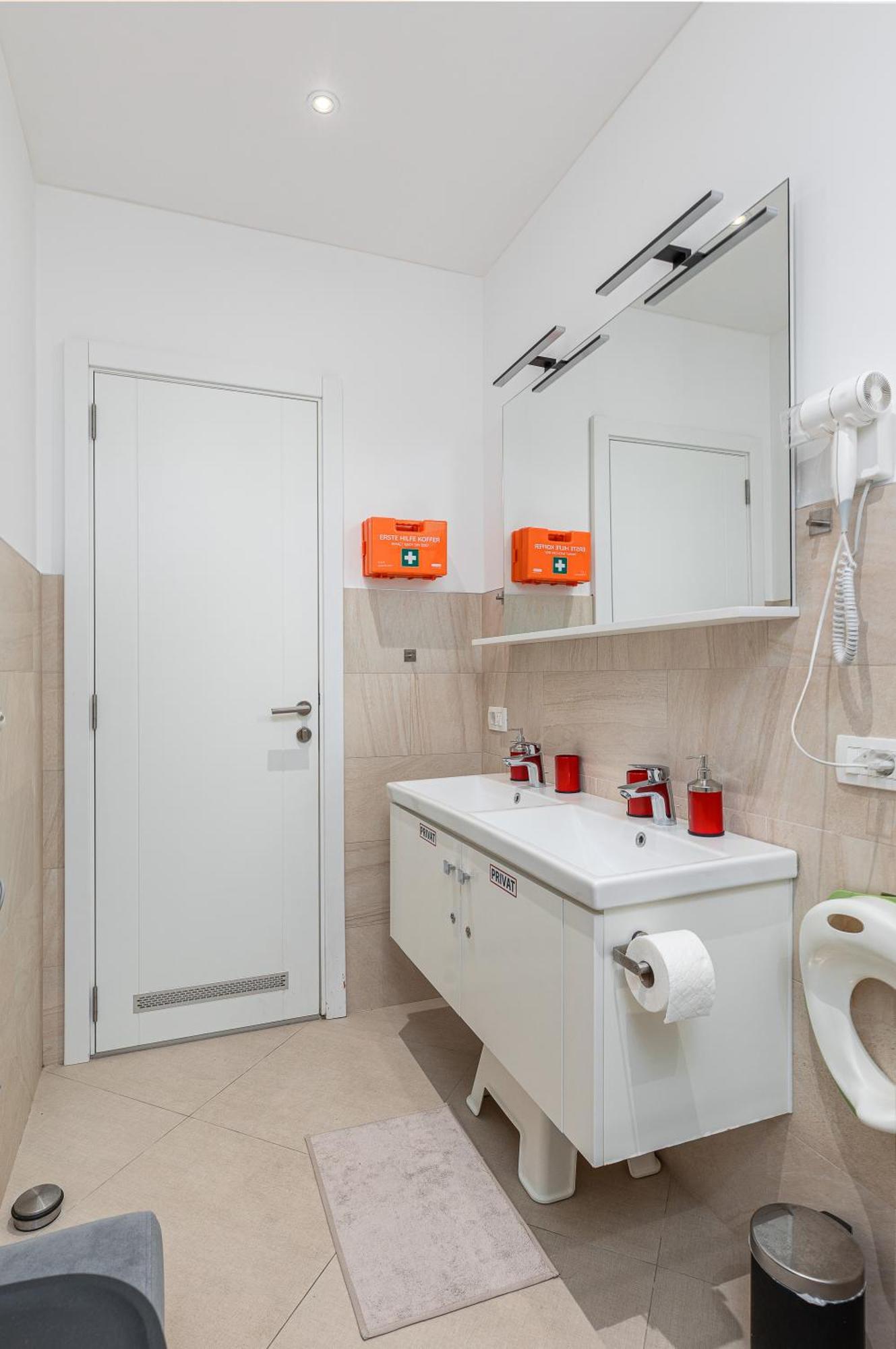 Modern Top Floor Sea View 3Br With Pools, Spa & Fitness Bečići المظهر الخارجي الصورة
