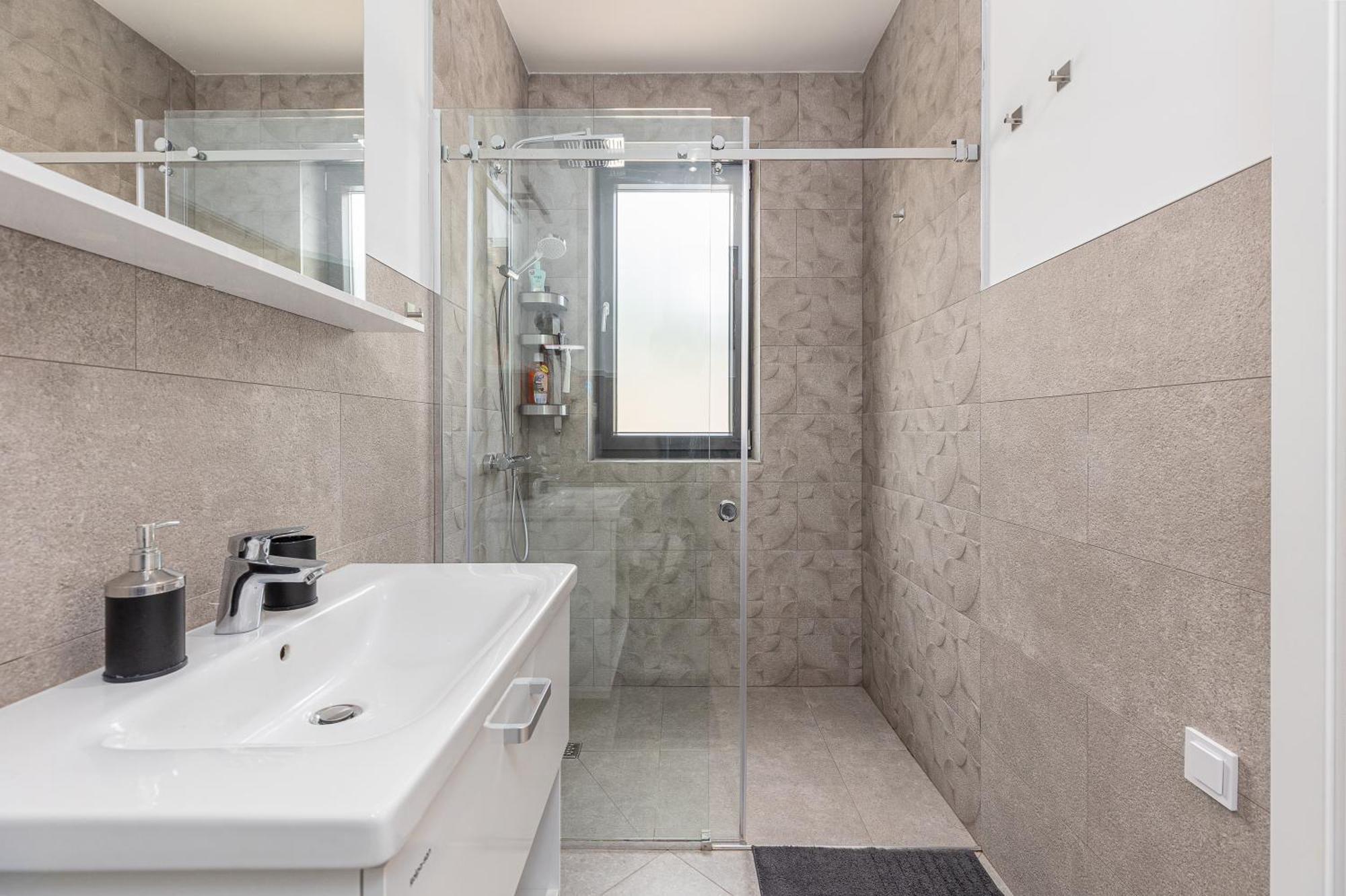 Modern Top Floor Sea View 3Br With Pools, Spa & Fitness Bečići المظهر الخارجي الصورة